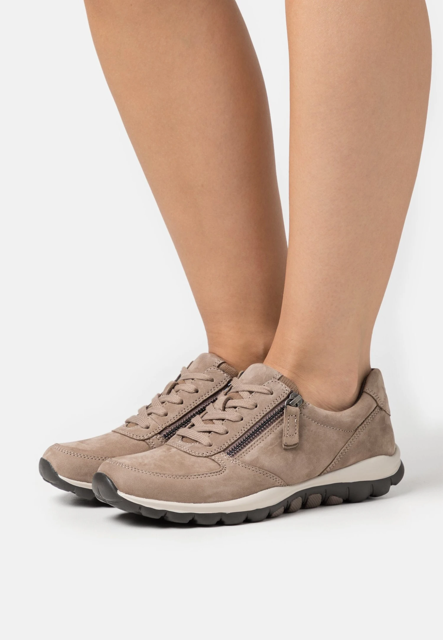 Gabor Comfort Sneakers Laag - Muskat 1 Gabor Comfort Sneakers Laag - Muskat