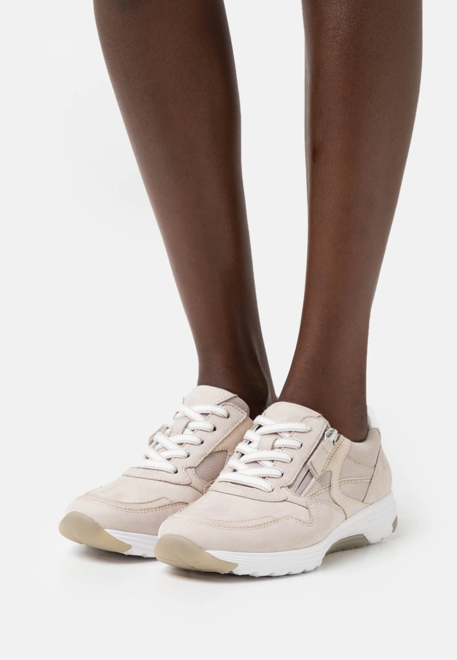 Gabor Comfort Sneakers Laag - Puder/Weiß 1 Gabor Comfort Sneakers Laag - Puder/Weiß