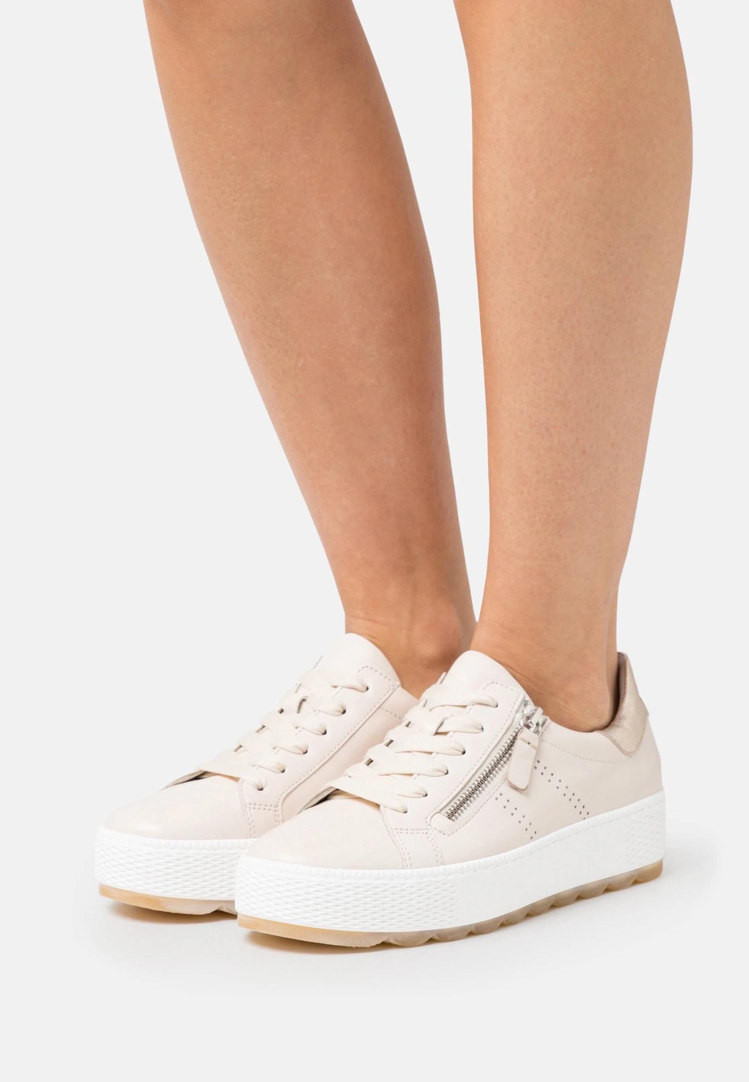 Gabor Comfort Sneakers Laag - Ivory/Muschel 1 Gabor Comfort Sneakers Laag - Ivory/Muschel