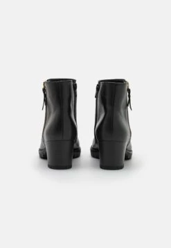 Gabor Comfort Cowboy-/Bikerlaarsjes - Schwarz 9 Gabor Comfort Cowboy-/Bikerlaarsjes - Schwarz -Gabor comfort Store 65ec8fd8d9094d9ca57fe6c96afa8014