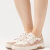 Gabor Comfort Sneakers Laag - Neve/Clay/Piggy 13 Gabor Comfort Sneakers Laag - Neve/Clay/Piggy -Gabor comfort Store 6b671c3e525e42ba985e7a1930ad00cb
