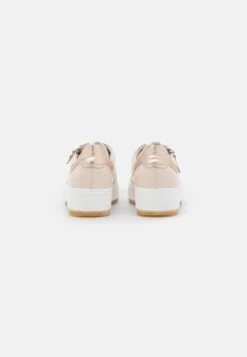Gabor Comfort Sneakers Laag - Ivory/Muschel 9 Gabor Comfort Sneakers Laag - Ivory/Muschel -Gabor comfort Store c146368f9aa64aea8907cb82b8de0c49