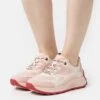 Gabor Comfort Sneakers Laag - Light Rose -Gabor comfort Store d774520ee7d549b9aecf6175f2bcd1b8