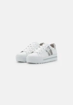 Gabor Comfort Sneakers Laag - White 8 Gabor Comfort Sneakers Laag - White -Gabor comfort Store de94c98e0551496d8b85cffe7285e50a